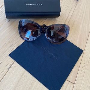 BURBERRY SUNGLASSES